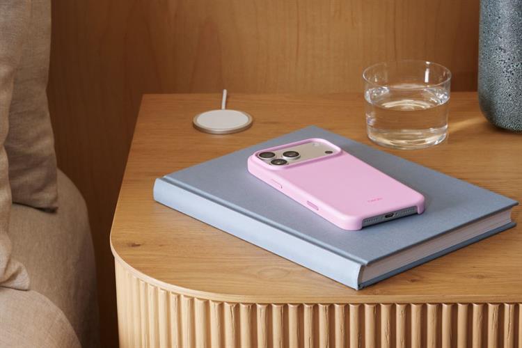 Ốp lưng MagSafe iPhone 17 Pro Max Nhựa Polycarbonate Beats Màu Hồng phấn