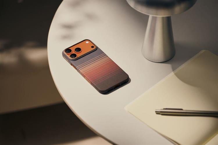 Ốp lưng MagSafe iPhone 17 Pro Max Aramid PITAKA Ultra Slim có PitaTap Màu Cam