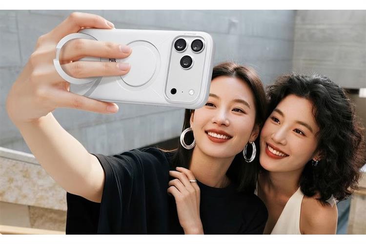 Ốp lưng Magnetic 360 Stand iPhone 17 Pro TPU PC TORRAS Q PRO Màu Trắng