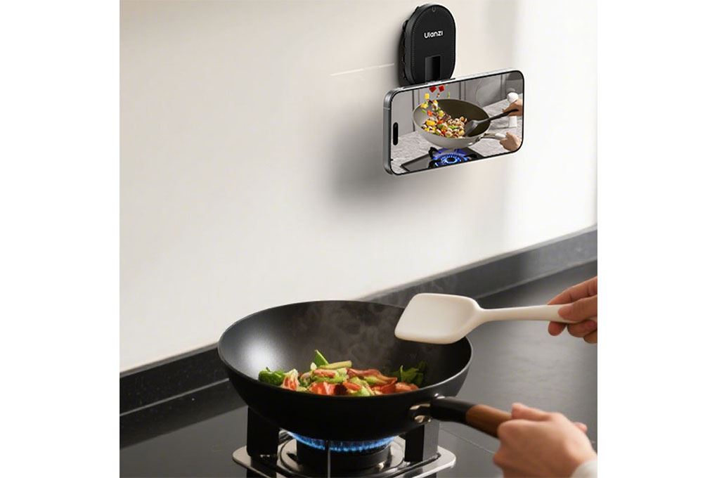 Giá Đỡ Điện Thoại Magnetic Kết Hợp Đế Hít Silicone Ulanzi MA39 Màu Đen