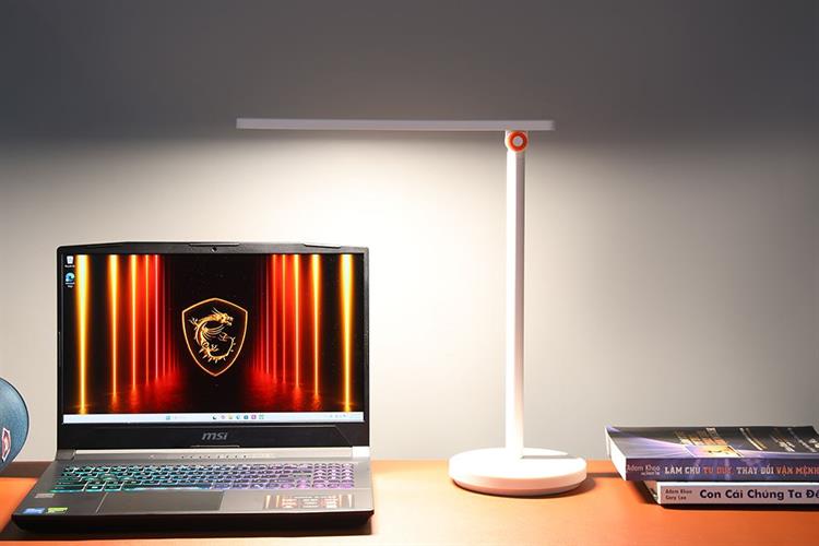 Đèn bàn Led thông minh HyperWork Nova HPW-DL02-WHT Màu Trắng