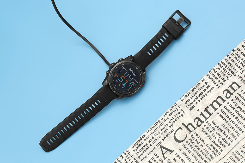 Garmin Fenix 8 47mm viền thép dây silicone Màu Đen