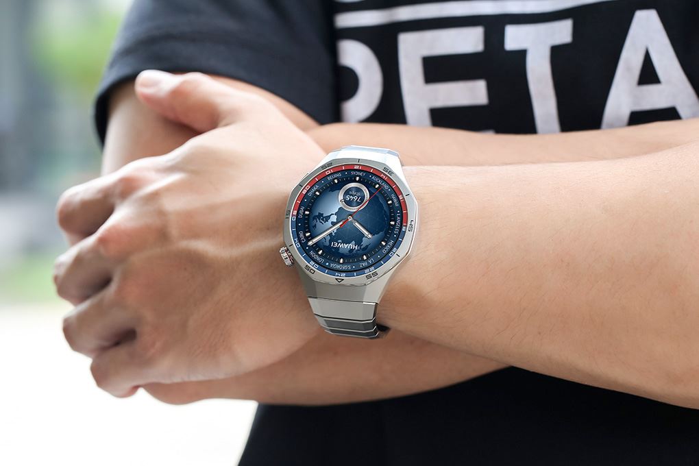 Huawei Watch GT 5 Pro 46mm viền Titanium dây Titanium Màu Bạc