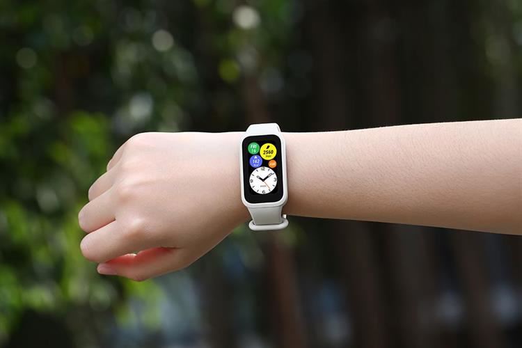 Vòng đeo tay thông minh Mi Band 9 Active Màu Trắng