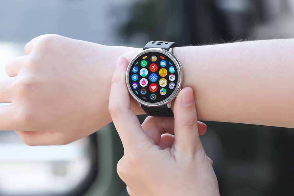 Amazfit Active 2 43.9mm dây silicone Màu Đen
