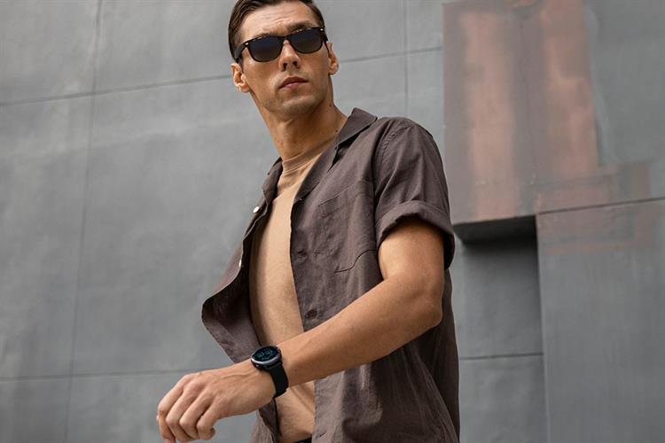 Garmin Vivoactive 6 42.2mm dây silicone Màu Đen