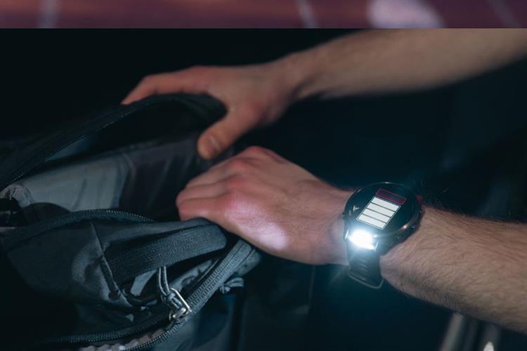 Garmin Forerunner 970 47mm dây silicone Màu Đen