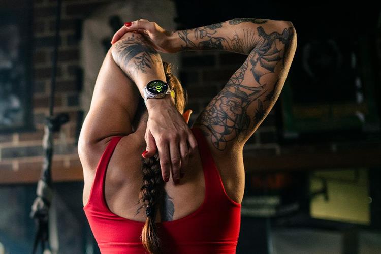 Garmin Forerunner 570 42.4mm dây silicone Màu Trắng