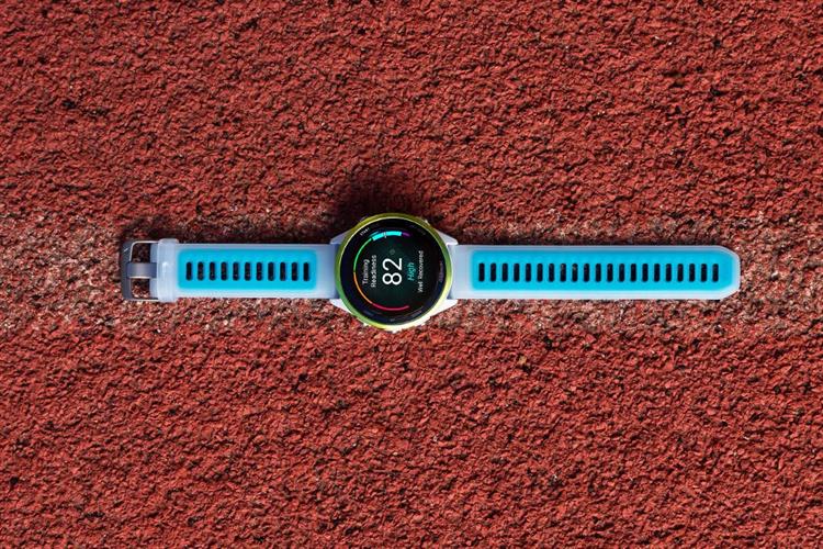 Garmin Forerunner 570 47mm dây silicone Màu Trắng - Xanh