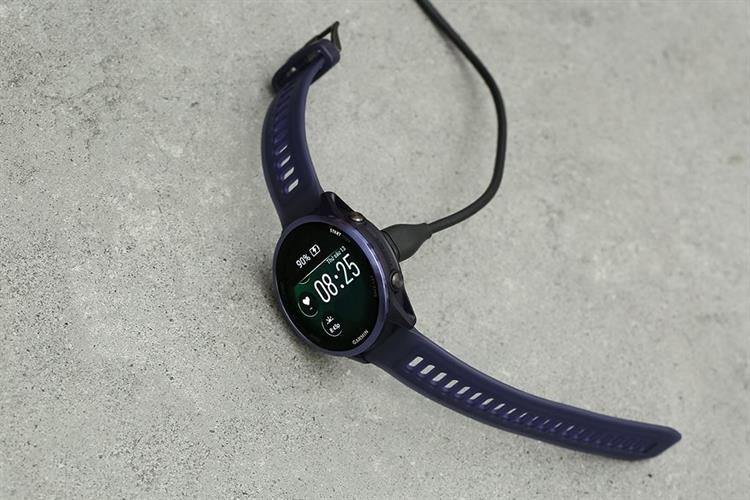 Garmin Forerunner 570 47mm dây silicone Màu Tím