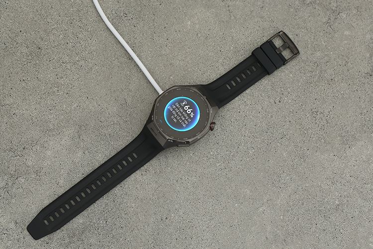 Huawei Watch GT 6 Pro 46mm viền Titanium dây cao su Màu Đen