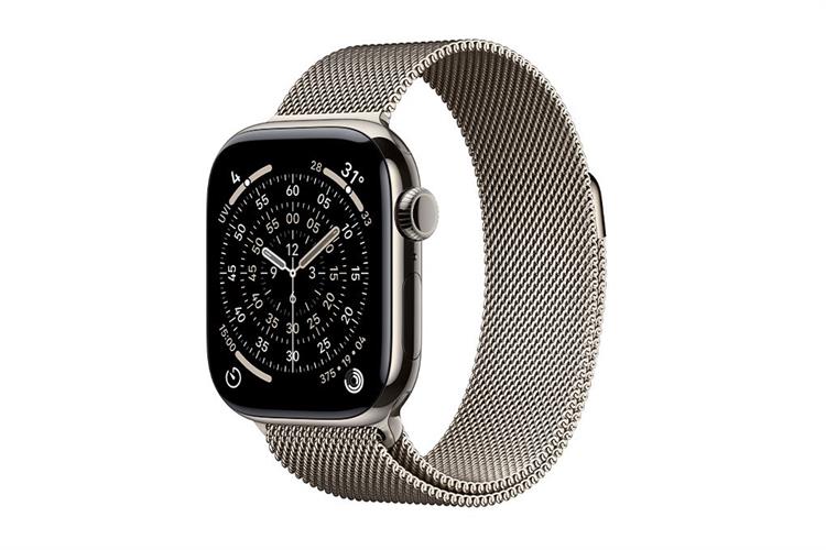 Apple Watch Series 11 GPS + Cellular 42mm viền Titanium dây Milan Màu Titan tự nhiên