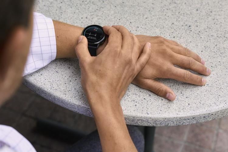 Garmin Venu 4 45mm dây silicone Màu Đen