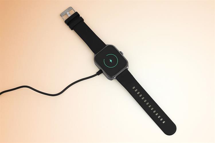 Zobo Novabiz 3 50.2mm dây silicone Màu Đen