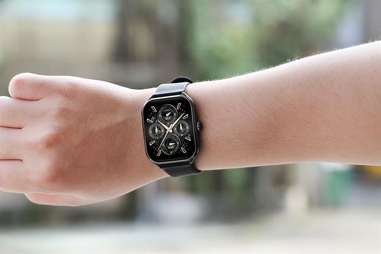 Zobo Novabiz 3 50.2mm dây silicone Màu Đen