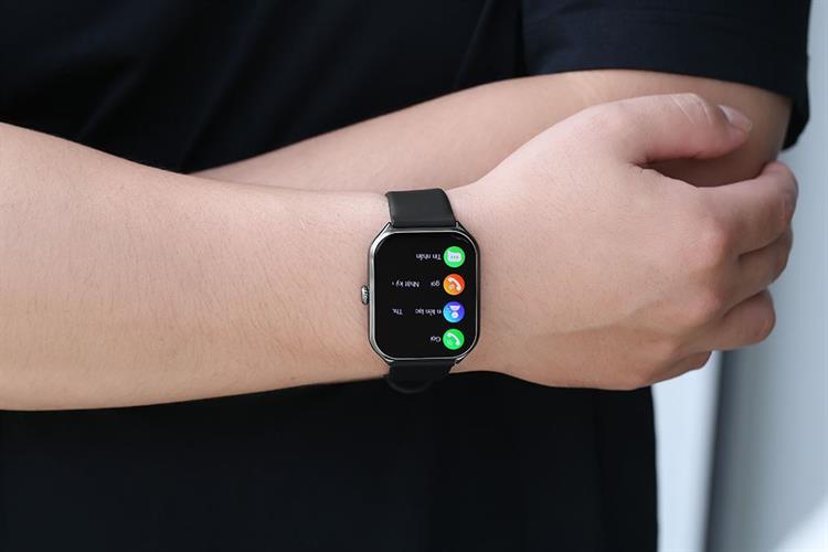 Zobo Novabiz 3 50.2mm dây silicone Màu Đen