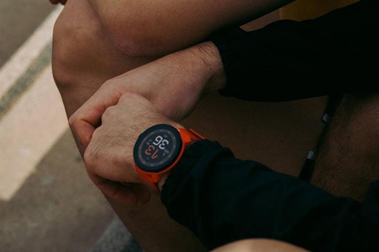 Suunto Run 46mm dây nylon Màu Cam