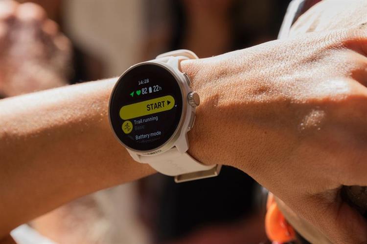 Suunto Race S 45mm dây silicone Màu Hồng