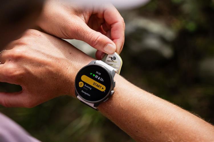 Suunto Race S Titanium 45mm dây silicone Màu Trắng