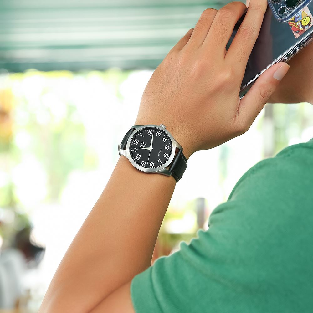 Đồng hồ Q&Q 42 mm Nam C23A-008VY