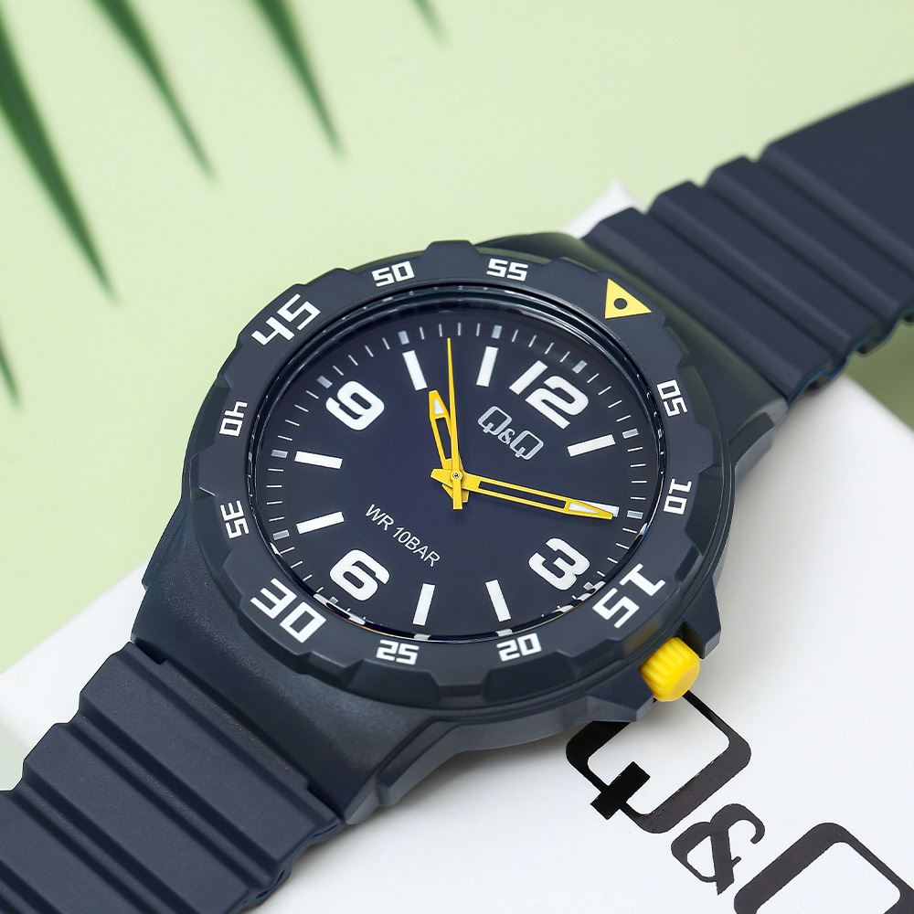 Đồng hồ Q&Q 43 mm Nam V02A-016VY