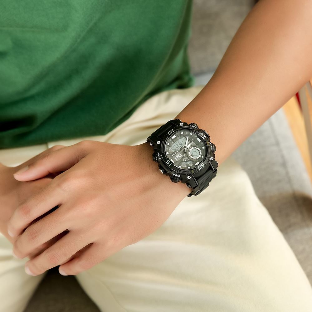 Đồng hồ Q&Q 52 mm Nam GW87J010Y