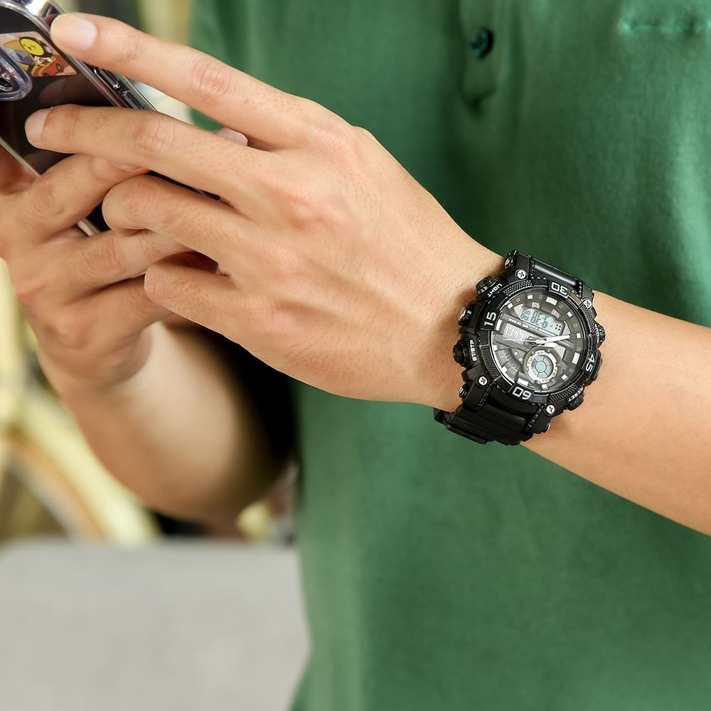 Đồng hồ Q&Q 52 mm Nam GW87J010Y