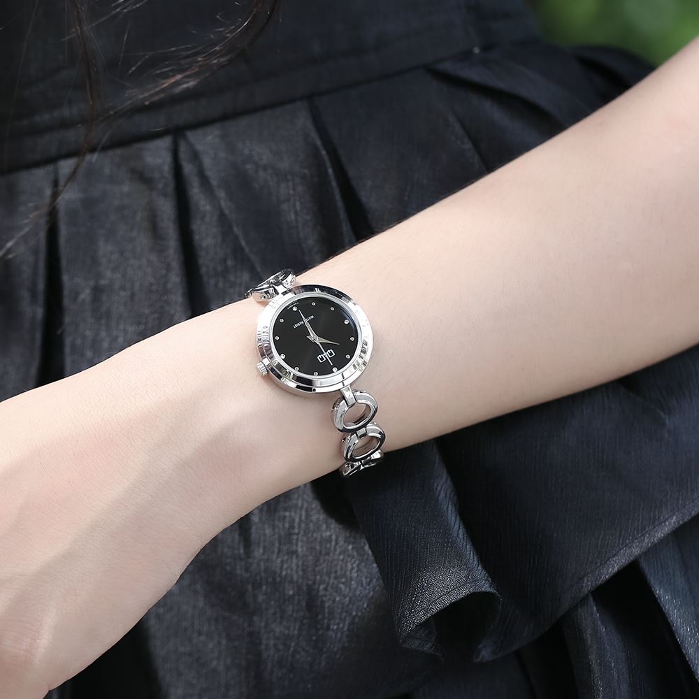 Đồng hồ Q&Q 30 mm Nữ F11A-002PY