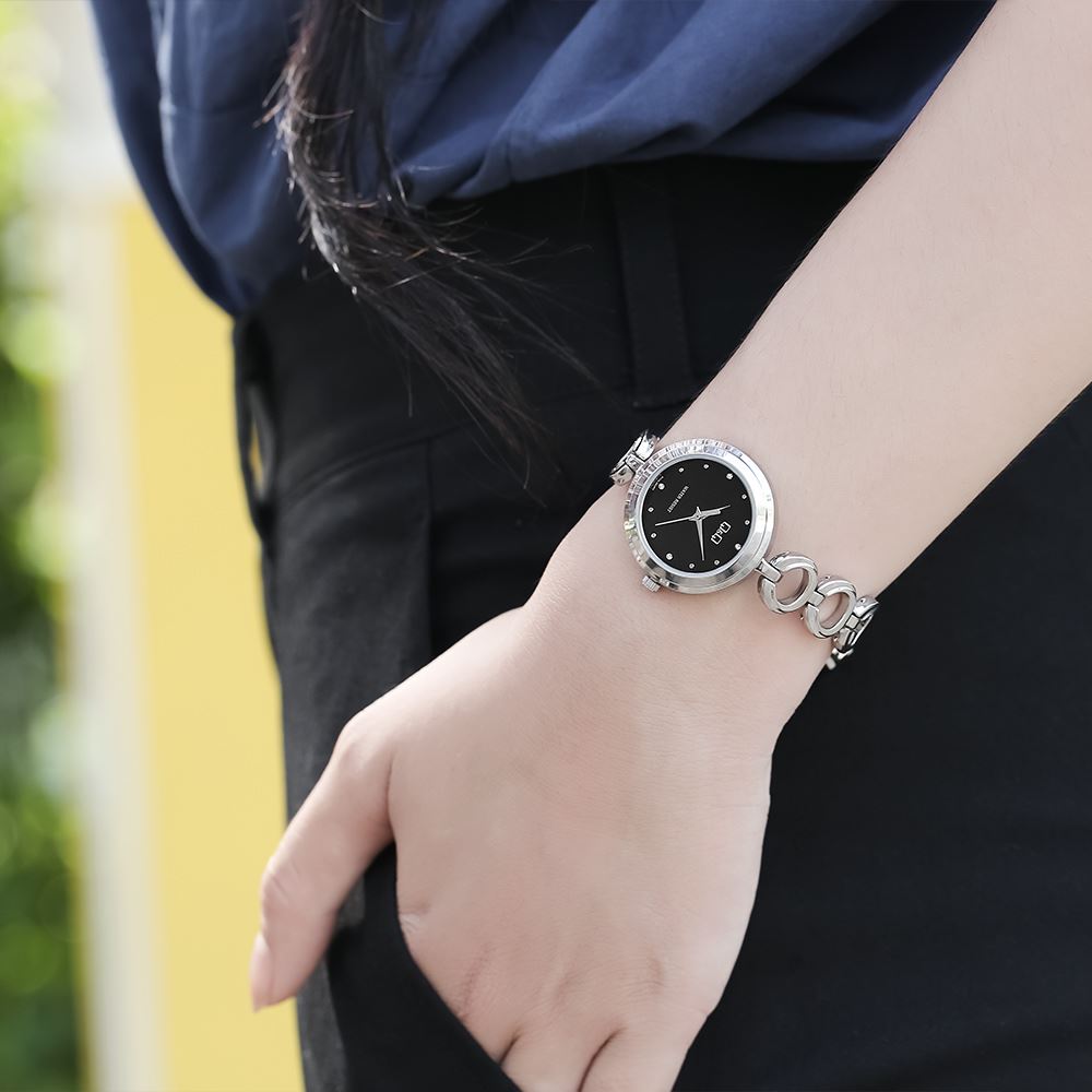 Đồng hồ Q&Q 30 mm Nữ F11A-002PY