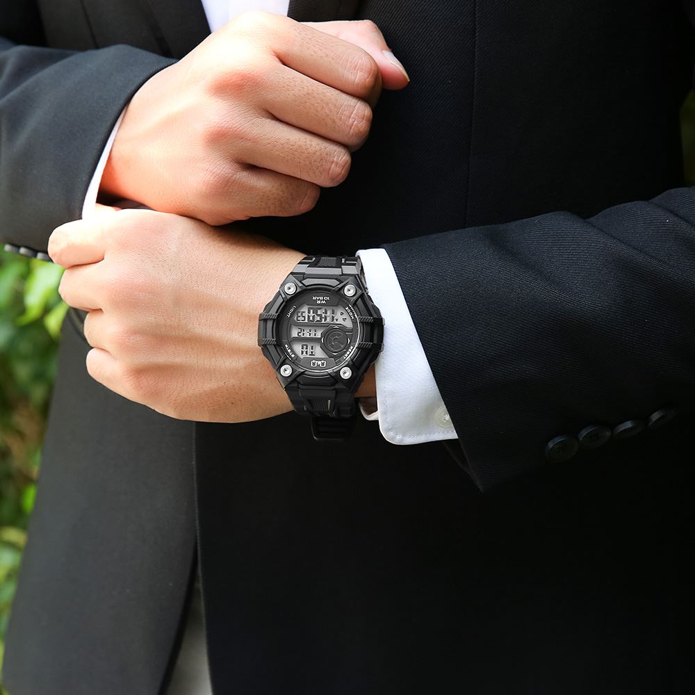 Đồng hồ Q&Q 52.5 mm Nam G18A-001VY