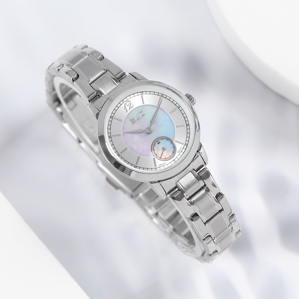 Thiết kế mặt đồng hồ x&agrave; cừ &oacute;ng &aacute;nh