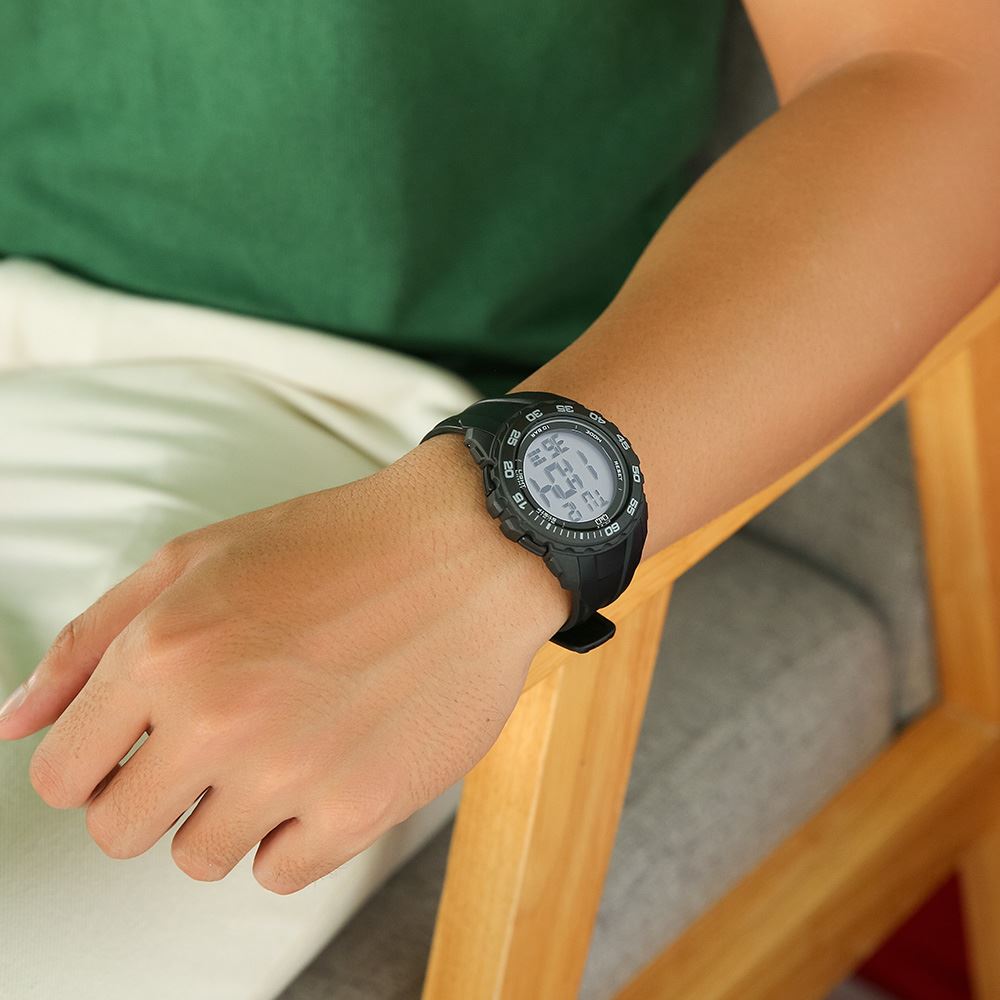 Đồng hồ Q&Q 46 mm Nam G06A-001VY