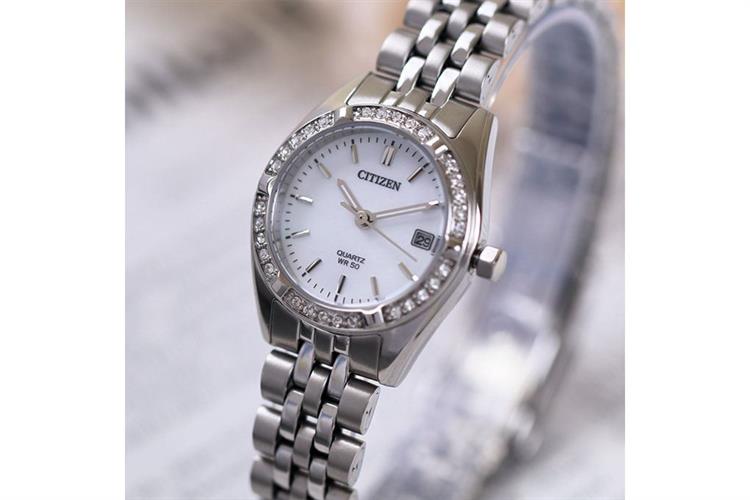 Đồng hồ Citizen 26 mm Nữ EU6060-55D Màu Bạc