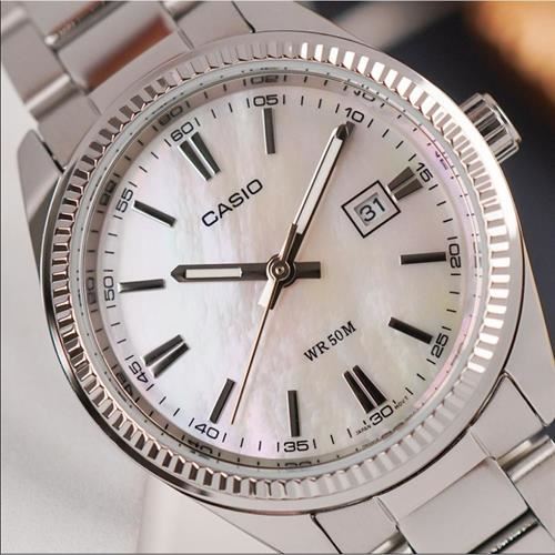 Đồng hồ Casio 30.2 mm Nữ LTP-1302DS-4AVDF Màu Bạc