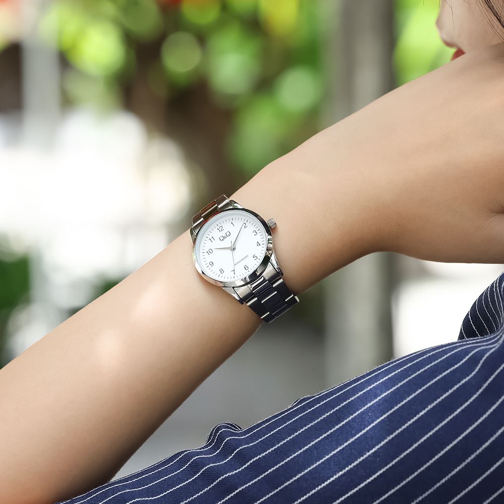 Đồng hồ Q&Q 30 mm Nữ C09A-003PY