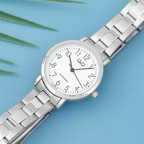 Đồng hồ Q&Q 30.5 mm Nữ C35A-002PY Màu Bạc