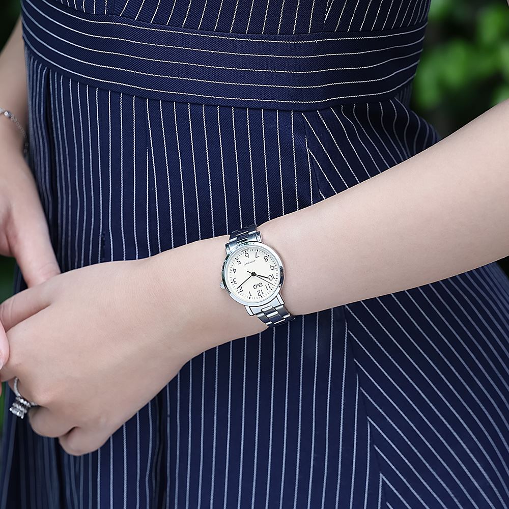 Đồng hồ Q&Q 30.5 mm Nữ C35A-002PY