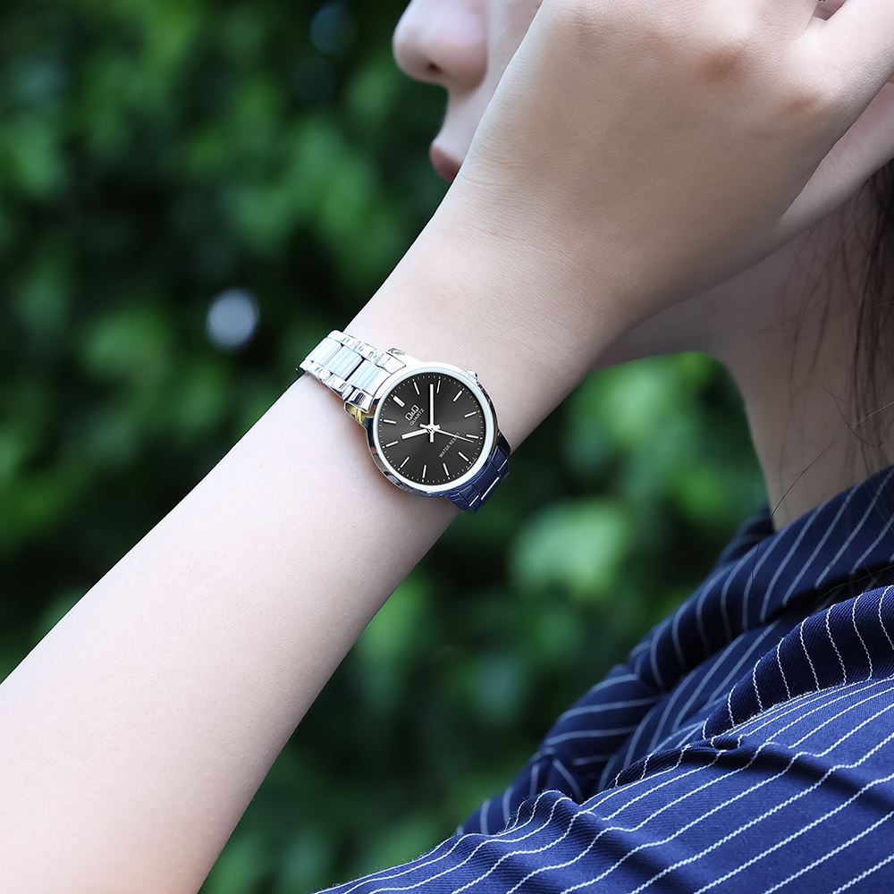 Đồng hồ Q&Q 30 mm Nữ QA47J212Y