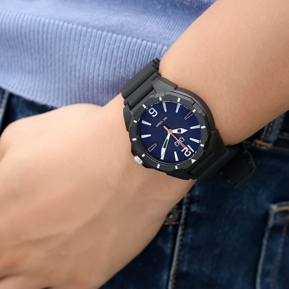 Đồng hồ Q&Q 43 mm Nam V30A-002VY