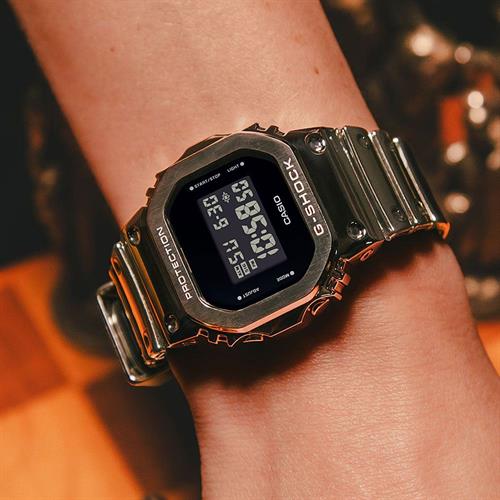 Đồng hồ G-Shock 43.2 mm Nam GM-5600YM-8DR Màu Bạc