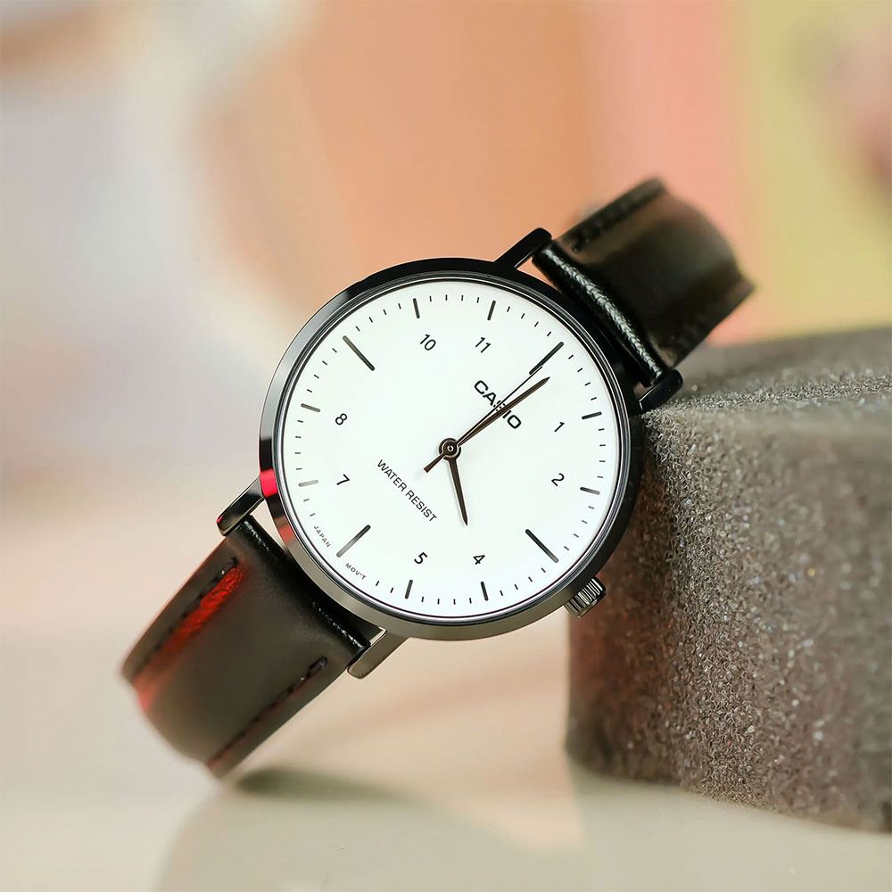 Đồng hồ Casio Timeless 34 mm Nữ LTP-VT03BL-7BDF Màu Đen