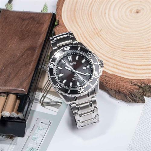 Đồng hồ Citizen 44 mm Nam BN0190-82E Màu Bạc