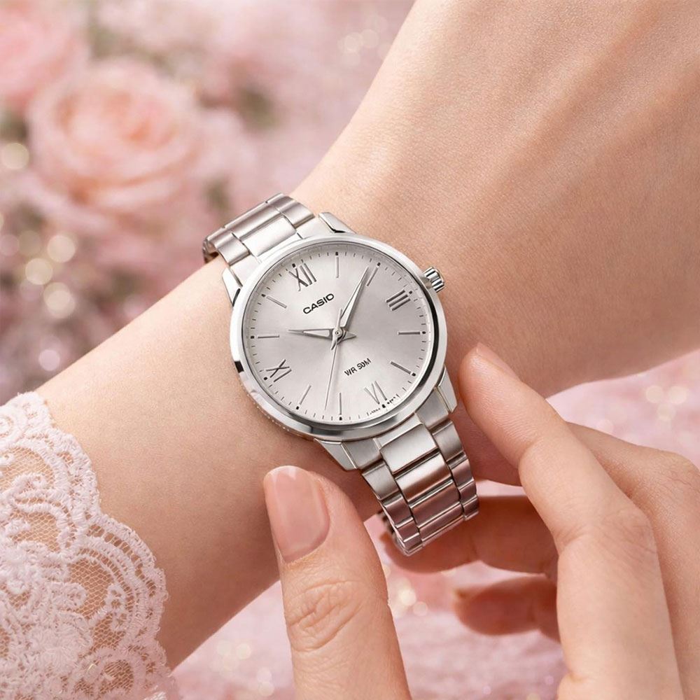 Đồng hồ Casio Timeless 30.5 mm Nữ LTP-1303DD-7AVDF Màu Bạc