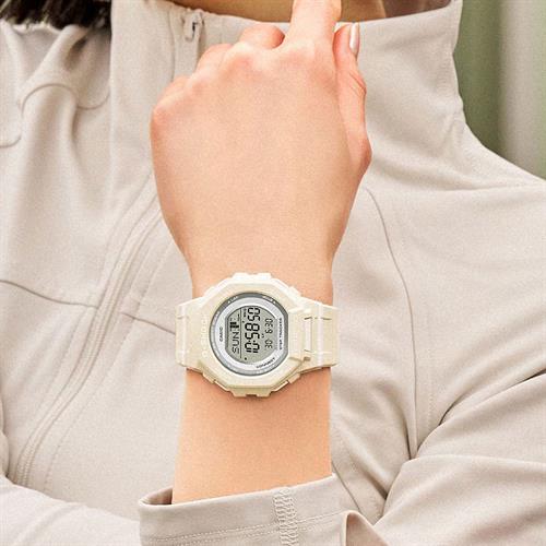Đồng hồ G-Shock G-Squad 43.8 mm Nữ GMD-B300-7DR Màu Trắng