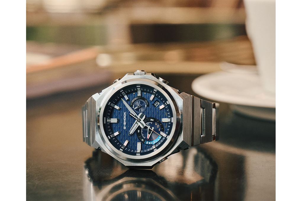 Đồng hồ G-Shock 44.2 mm Nam GST-B1000D-2ADR Màu Bạc