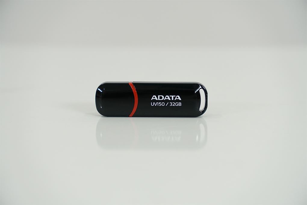 USB 3.2 32GB ADATA AUV150 Màu Đen