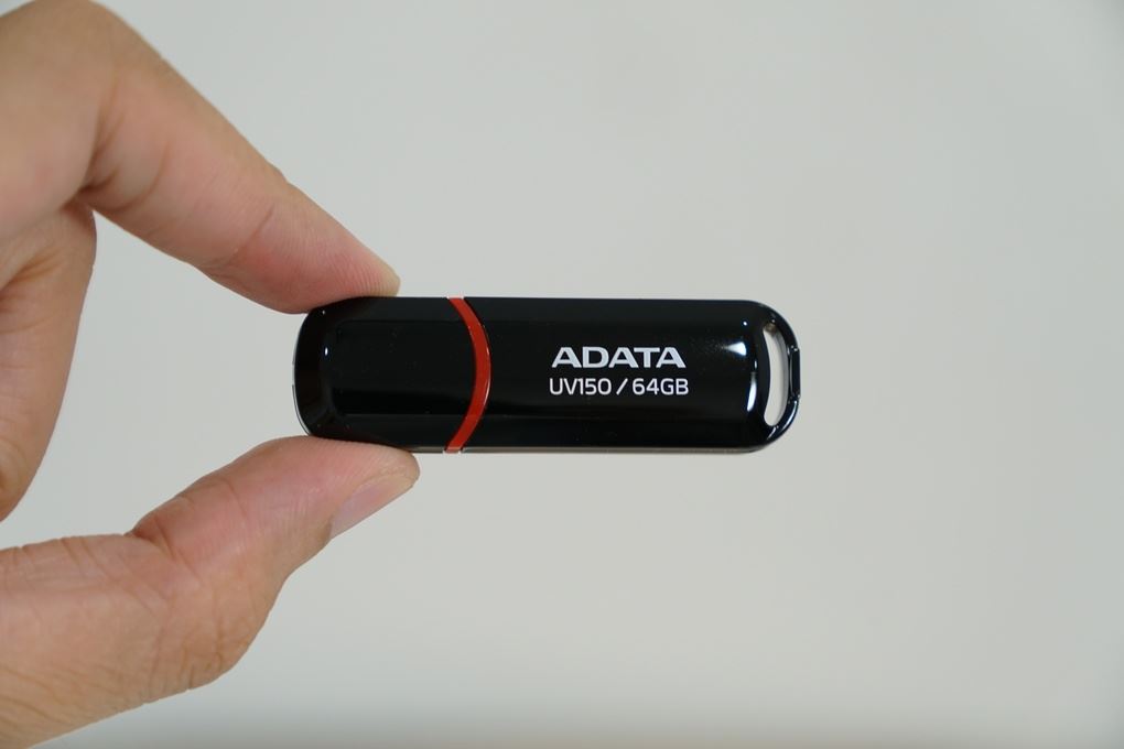 USB 3.2 64GB ADATA AUV150 Màu Đen