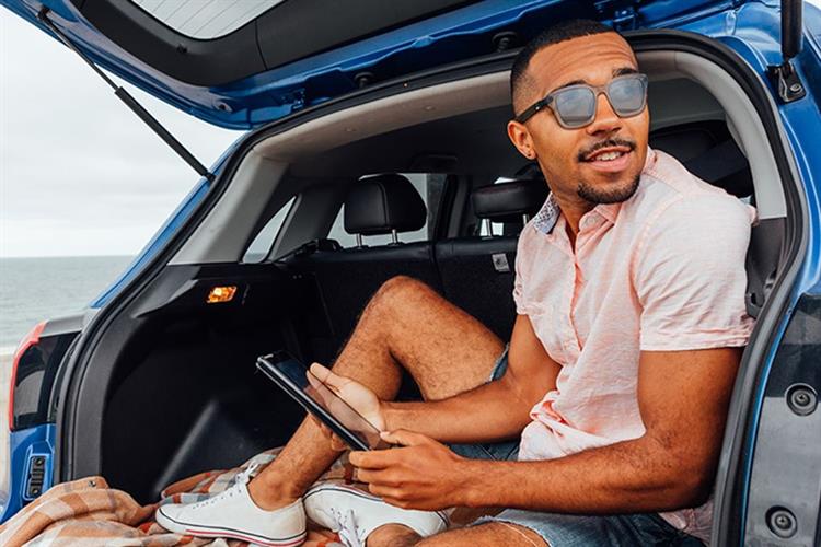 Mắt kính phát nhạc JBL Soundgear Frames Đen đá Onyx Màu Đen