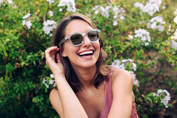 Mắt kính phát nhạc JBL Soundgear Frames Trắng ngọc trai Màu Trắng