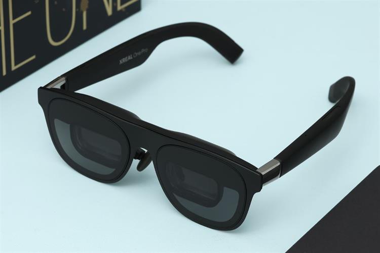 Mắt kính thông minh XREAL One Pro-M Màu Đen